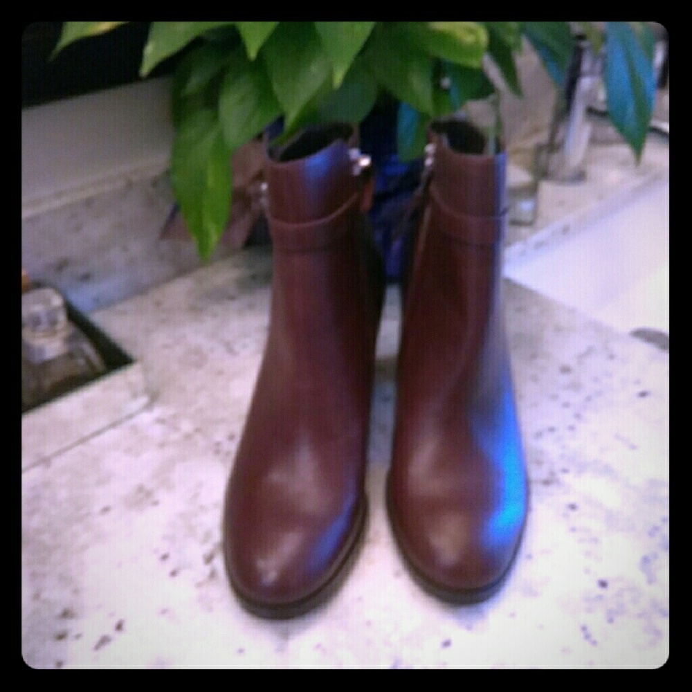 Authentic Ralph Lauren Brown Leather Ankle Boots